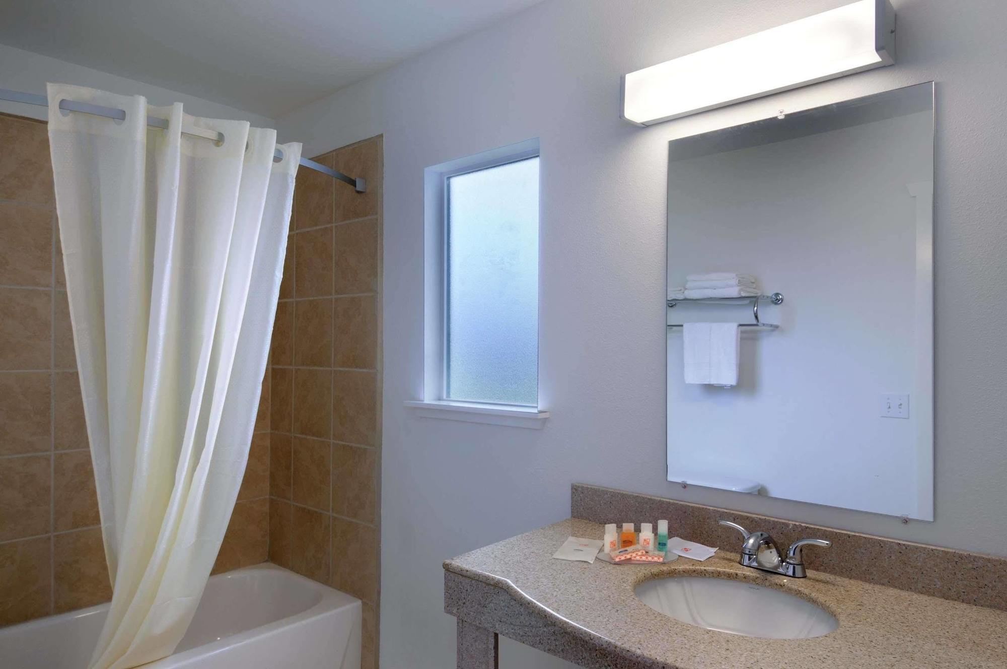 Knights Inn & Suites Seatac Airport Tukwila Buitenkant foto
